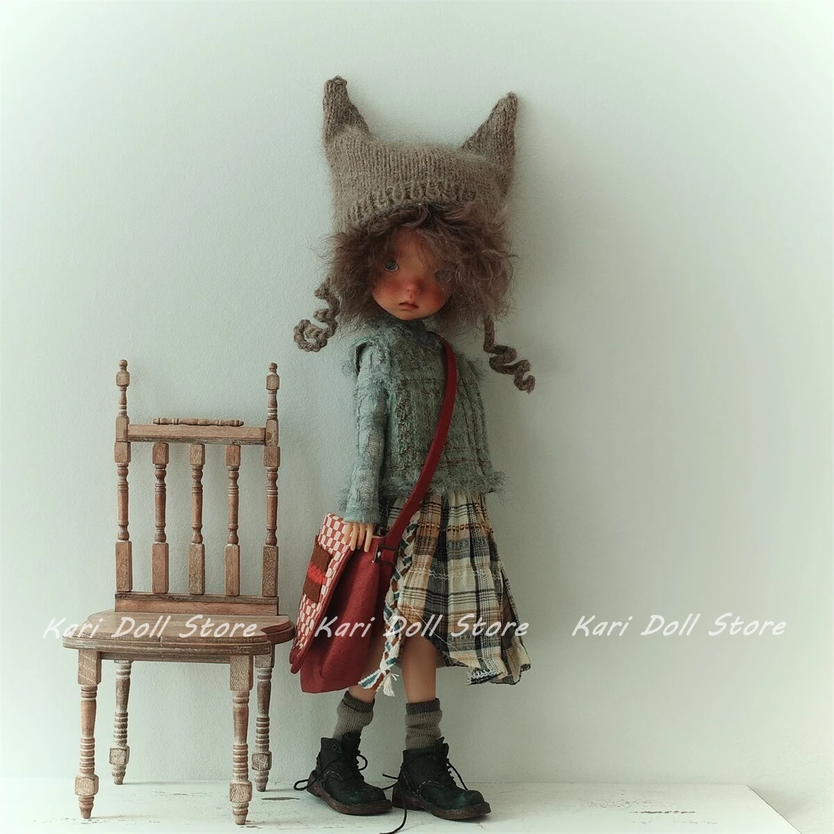 Kari Doll Clothes and skirts Woolen hat and plaid skirt set for Landazz Landoudou Doll
Kari Doll Clothes and skirts Woolen hat and plaid skirt set for Landazz Landoudou Doll