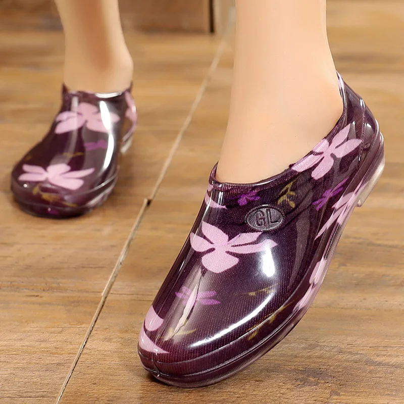 Fashionable Low-Top Plastic Rain Boots Women's Short-Cut Flat Heel Work Shoes Waterproof Shoes Summer Season EVA Material
Fashionable Low-Top Plastic Rain Boots Women's Short-Cut Flat Heel Work Shoes Waterproof Shoes Summer Season EVA Material