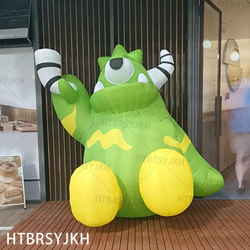 Надувная одноглазовая зеленая воздушная модель монстра с воздуходувкой, рогом в руке, сидящим на земле, реквизит для дренажа для наружного украшения.
Надувная одноглазовая зеленая воздушная модель монстра с воздуходувкой, рогом в руке, сидящим на земле, реквизит для дренажа для наружного украшения.