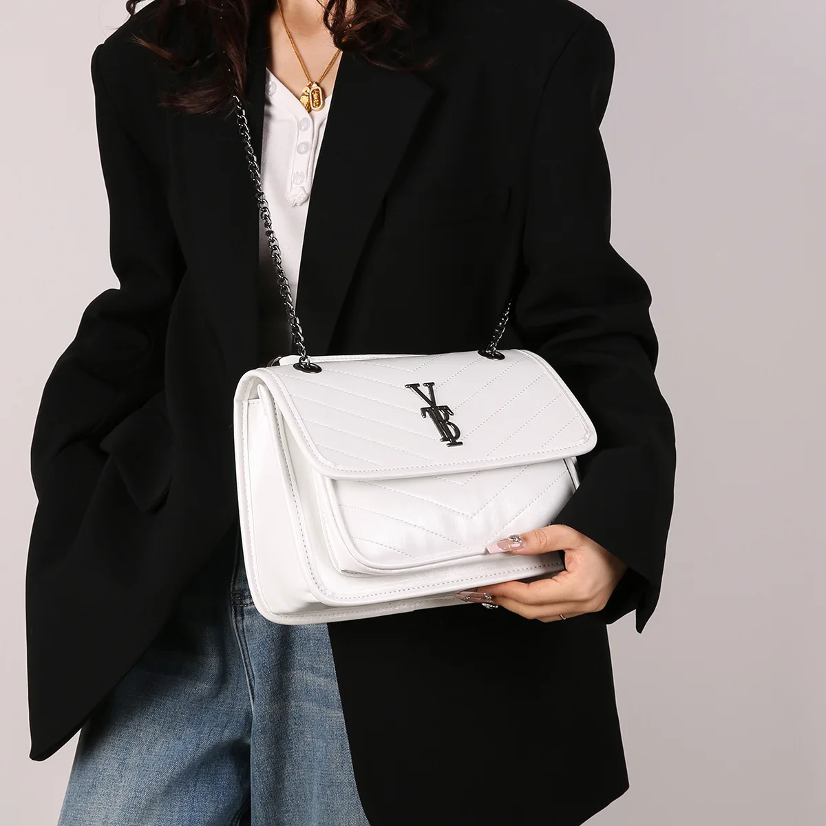  2025 женская винтажная стеганая квадратная сумка с регулируемой цепочкой, кошелек через плечо, большая вместительная сумка для стран, искусственная кожа, пригородная сумка
2025 женская винтажная стеганая квадратная сумка с регулируемой цепочкой, кошелек через плечо, большая вместительная сумка для стран, искусственная кожа, пригородная сумка 