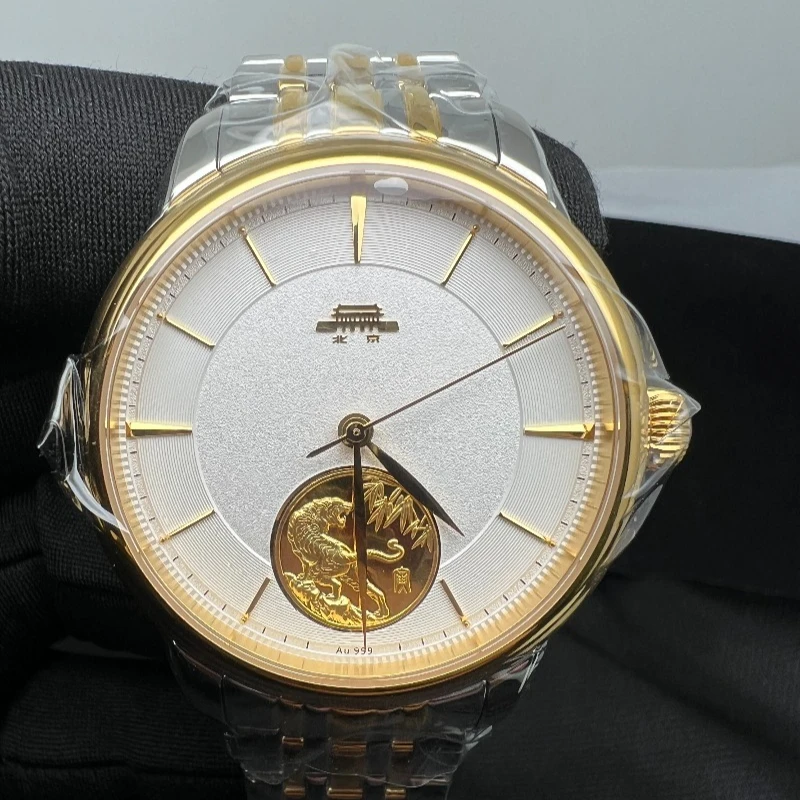 Мужские часы Beijing Watch из серии Oriental Culture, полностью автоматические механические часы, посвященные году Тигра.
Мужские часы Beijing Watch из серии Oriental Culture, полностью автоматические механические часы, посвященные году Тигра.