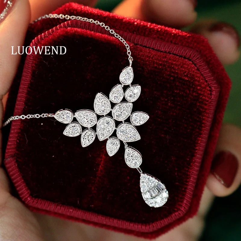LUOWEND 100% 18K White Gold Necklace Luxury Elegant Style 0.70carat Real Natural Diamond Pendant Necklace for Women Fine Jewelry
LUOWEND 100% 18K White Gold Necklace Luxury Elegant Style 0.70carat Real Natural Diamond Pendant Necklace for Women Fine Jewelry