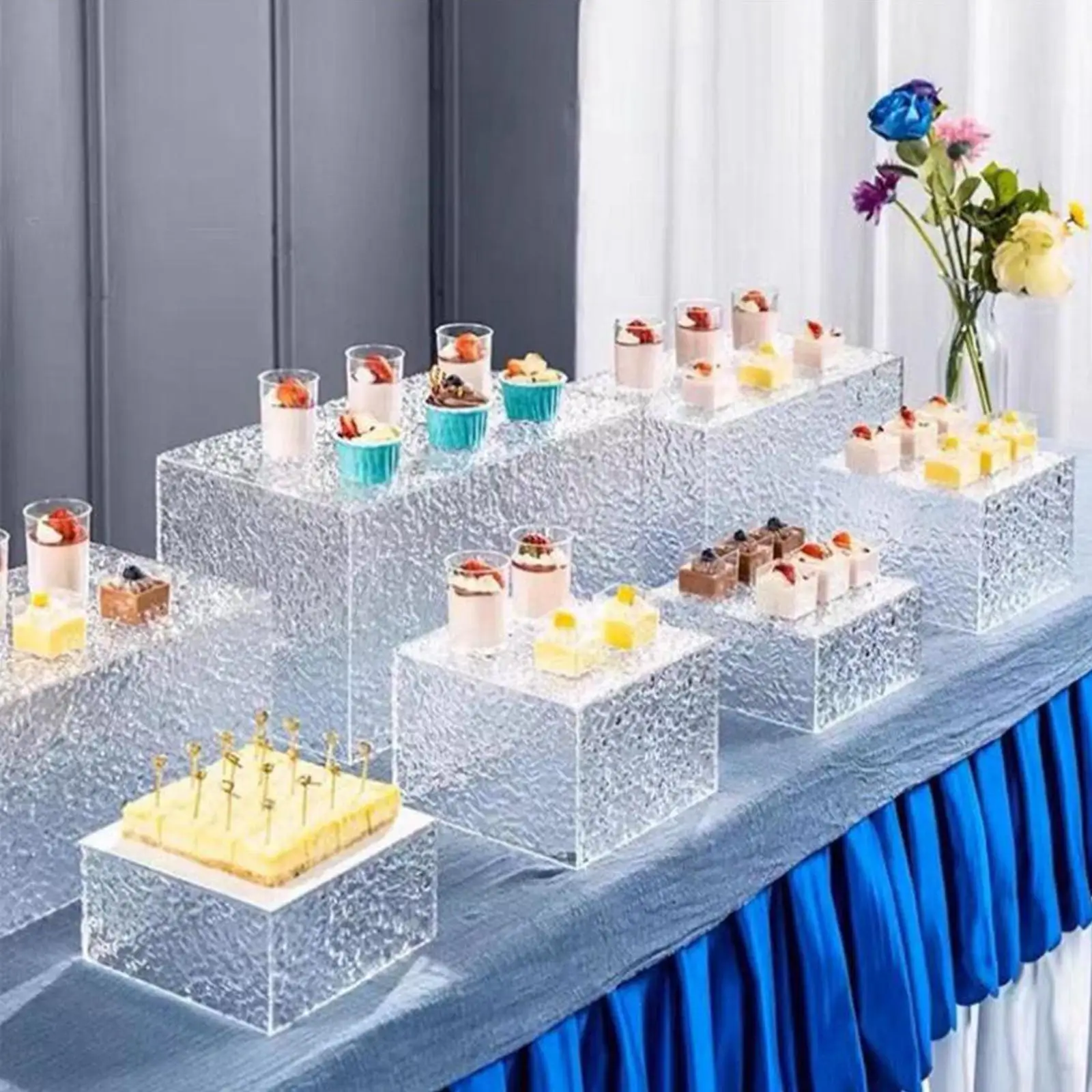 Acrylic Buffet Risers Versatile Hollow Bottom Display Stand for Pastry Cupcake Dessert Table and Decoration
Acrylic Buffet Risers Versatile Hollow Bottom Display Stand for Pastry Cupcake Dessert Table and Decoration