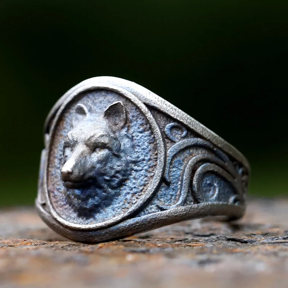 2023 NEW Men's 316L stainless steel rings Viking Craved Embossed Wolf Head RING for teens 3D Animal Jewelry Gift free shipping
2023 NEW Men's 316L stainless steel rings Viking Craved Embossed Wolf Head RING for teens 3D Animal Jewelry Gift free shipping