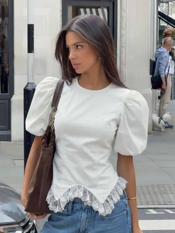 White Puff Sleeve Blouse Women Coquette Lace Trim Asymmetrical Hem Top Vintage Elegant Slim Fit T Shirt Cottagecore Streetwear
White Puff Sleeve Blouse Women Coquette Lace Trim Asymmetrical Hem Top Vintage Elegant Slim Fit T Shirt Cottagecore Streetwear