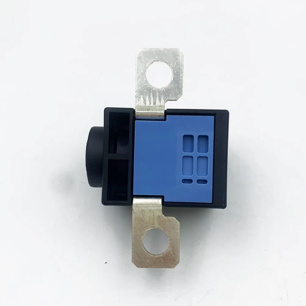 AE-OE:B2302641744 B2203931056 0080-P1-100017 Battery Pyrofuse Box Overload Protection Trip Compatible for Hybrid BMW
AE-OE:B2302641744 B2203931056 0080-P1-100017 Battery Pyrofuse Box Overload Protection Trip Compatible for Hybrid BMW