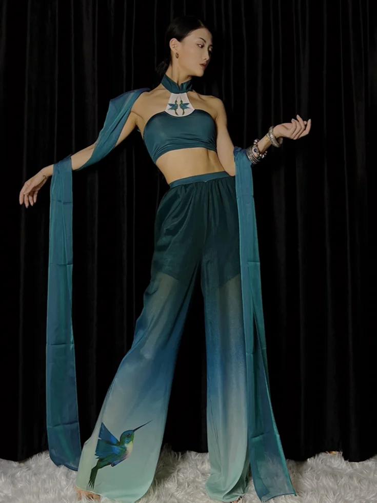 WYZ Cover Dance Costume Set National Sle Print adient Color Брюки Этнический костюм Wind Bell Sve Tang Женский костюм для выступлений C...
WYZ Cover Dance Costume Set National Sle Print adient Color Брюки Этнический костюм Wind Bell Sve Tang Женский костюм для выступлений C...