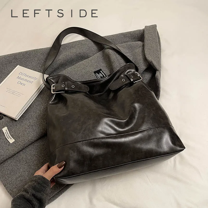 LEFTSIDE High-capacity Rivets Design PU Leather Shoulder Bags for Women 2025 New Punk Style Trend Female Underarm Bag Handbags
LEFTSIDE High-capacity Rivets Design PU Leather Shoulder Bags for Women 2025 New Punk Style Trend Female Underarm Bag Handbags