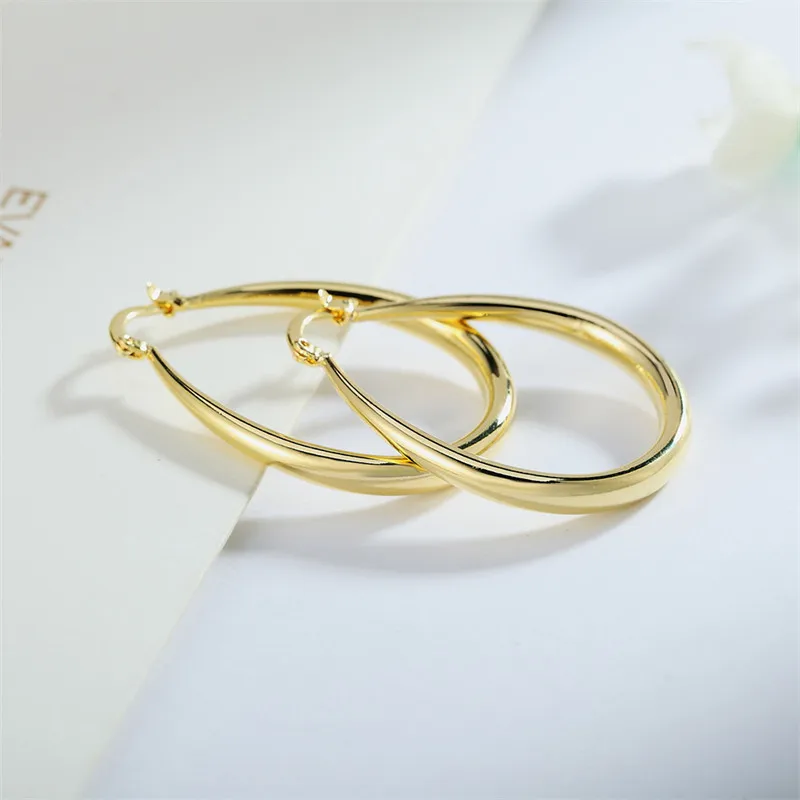 925 Sterling Silver 18K Gold Exquisite Simple U Earrings For Women Fashion Charm Wedding Gifts Jewelry
925 Sterling Silver 18K Gold Exquisite Simple U Earrings For Women Fashion Charm Wedding Gifts Jewelry