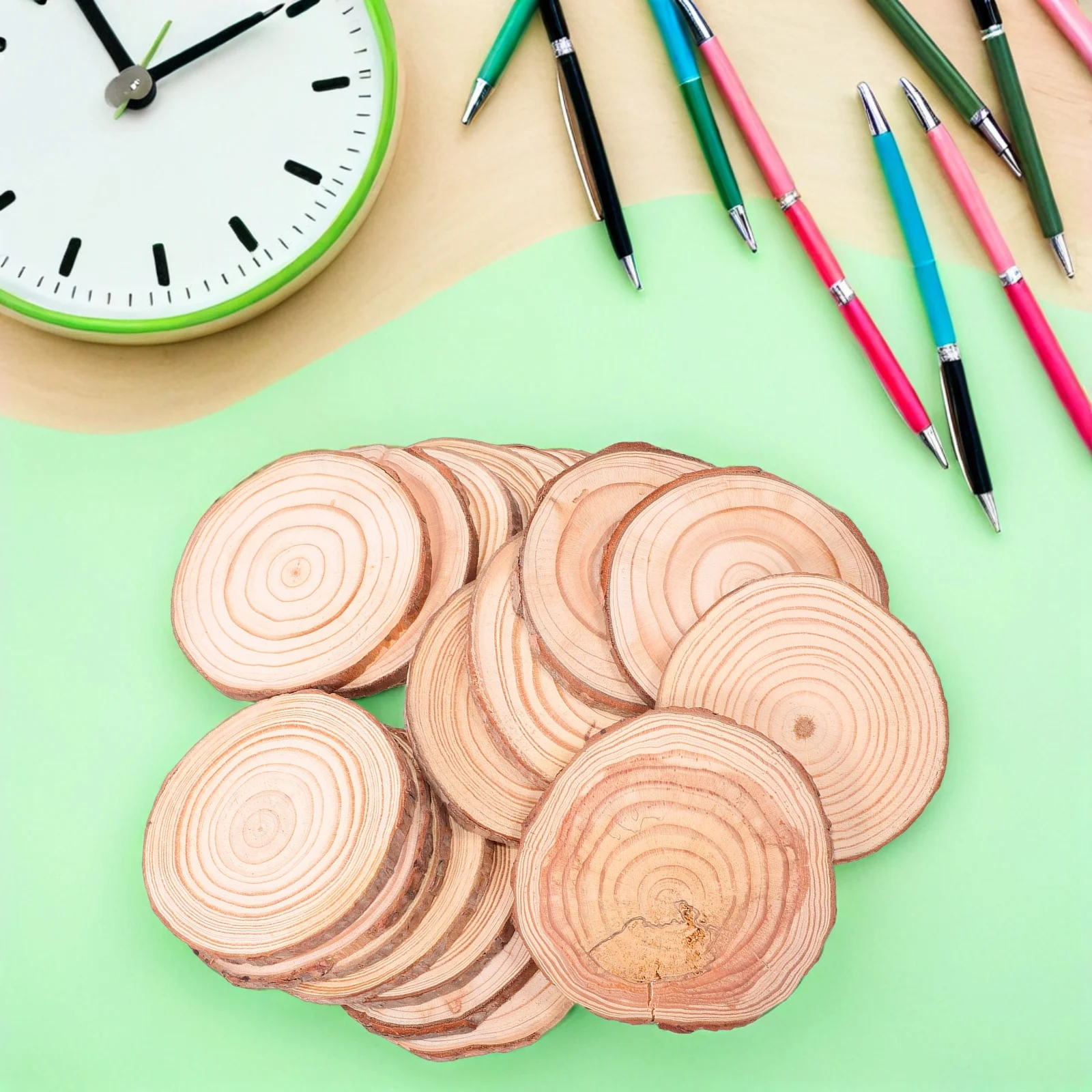 20Pcs Wooden Rounds for Crafts and Decor Unfinished Wood Slices with Bark Ideal for Rustic Weddings and DIY Projects
20Pcs Wooden Rounds for Crafts and Decor Unfinished Wood Slices with Bark Ideal for Rustic Weddings and DIY Projects