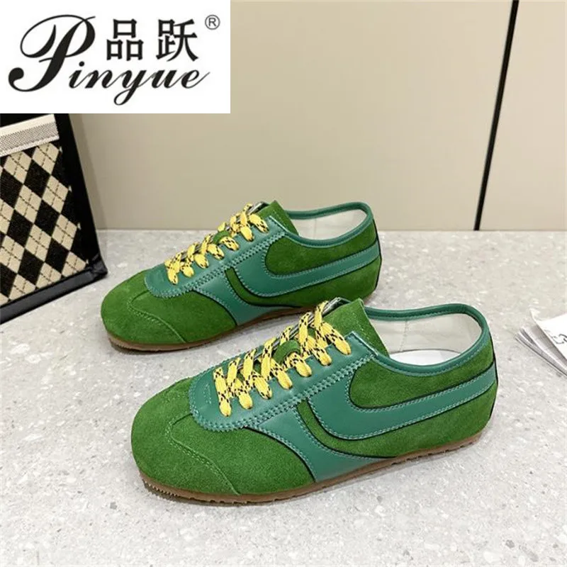Genuine leather German training shoes women's sports autumn plus velvet retro collision training running shoes casual 34-41
Genuine leather German training shoes women's sports autumn plus velvet retro collision training running shoes casual 34-41