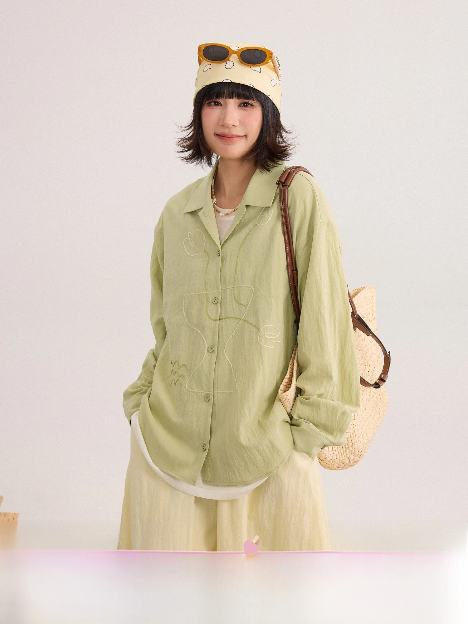 Breathable Ruche Cuban Collar Abstract Line Shirt Women Spring Season Loose Fit Long Sleeve Casual Shirt Comfortable Fabric
Breathable Ruche Cuban Collar Abstract Line Shirt Women Spring Season Loose Fit Long Sleeve Casual Shirt Comfortable Fabric