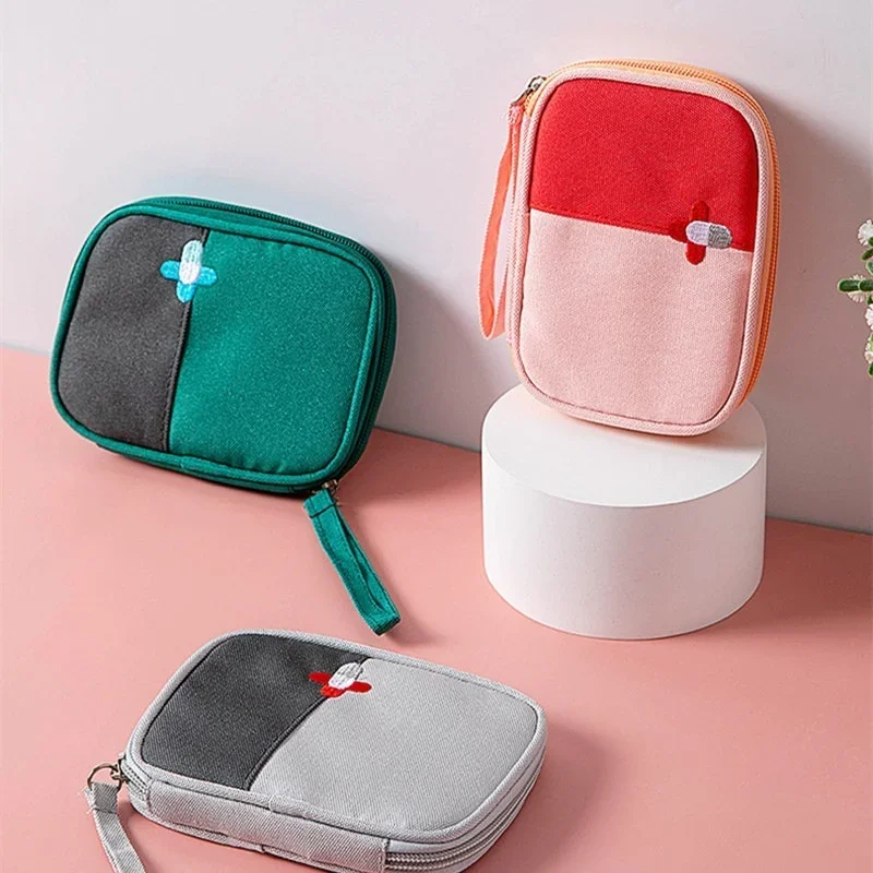 2023 Cute Mini Portable Medicine Bag First Aid Kit Medical Emergency Kits Organizer Outdoor Household Medicine Pill Storage Bag
2023 Cute Mini Portable Medicine Bag First Aid Kit Medical Emergency Kits Organizer Outdoor Household Medicine Pill Storage Bag
