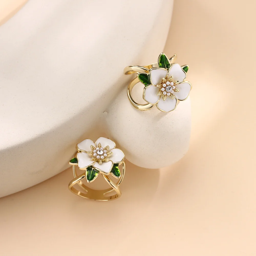 CZ Gardenia Pearls Scarf Buckle For Women Shirts T-Shirt Corner Thin Waist Fixed Clothing Accessories Ring Zircon
CZ Gardenia Pearls Scarf Buckle For Women Shirts T-Shirt Corner Thin Waist Fixed Clothing Accessories Ring Zircon