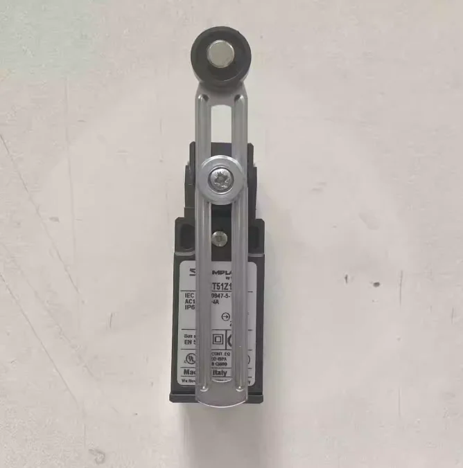 New original Comepi AP5T51Z11 limit switch
New original Comepi AP5T51Z11 limit switch