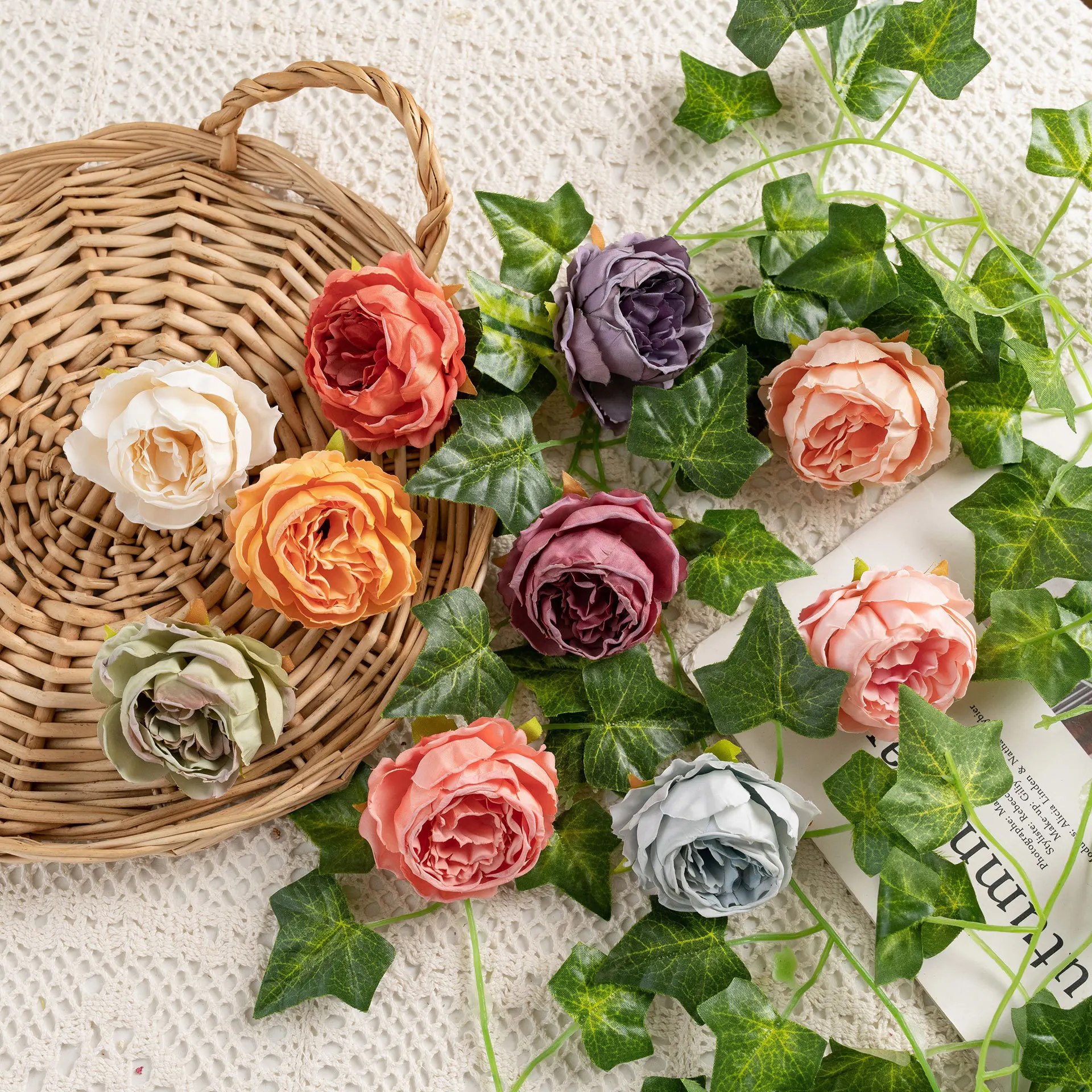 32Pcs Pink Artificial Flower Head Silk Artificial Rose Daisy Flower Craft Supplies Wedding Party Wreath Home Decoration
32Pcs Pink Artificial Flower Head Silk Artificial Rose Daisy Flower Craft Supplies Wedding Party Wreath Home Decoration