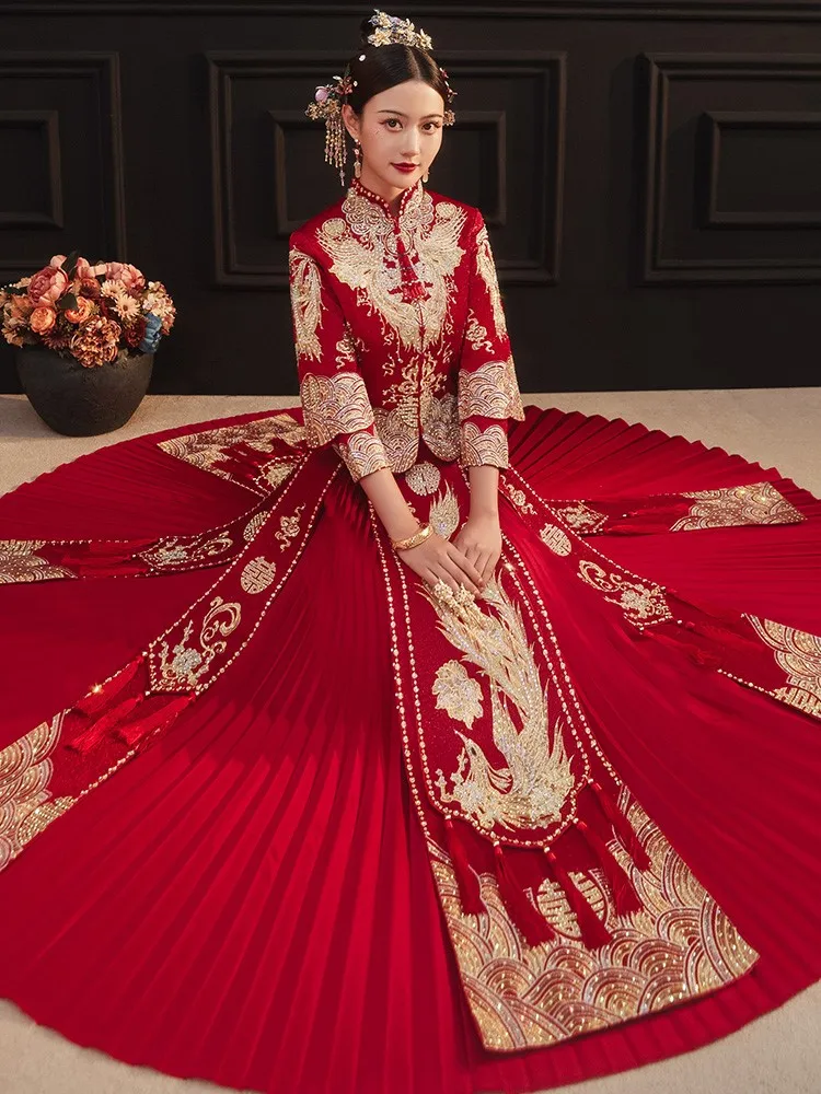 The bride's new wedding dress is a Chinese-style dragon and phoenix large-sized for women
The bride's new wedding dress is a Chinese-style dragon and phoenix large-sized for women