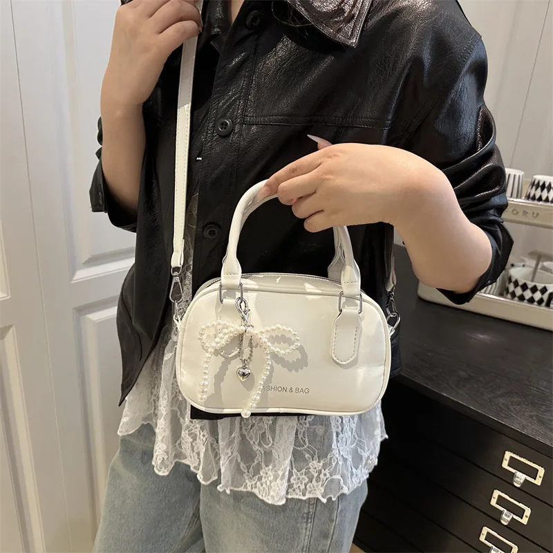 Summer New Simple Square Handbag for Women Pearl Bow Decor Trendy Shoulder Crossbody Bag
Summer New Simple Square Handbag for Women Pearl Bow Decor Trendy Shoulder Crossbody Bag