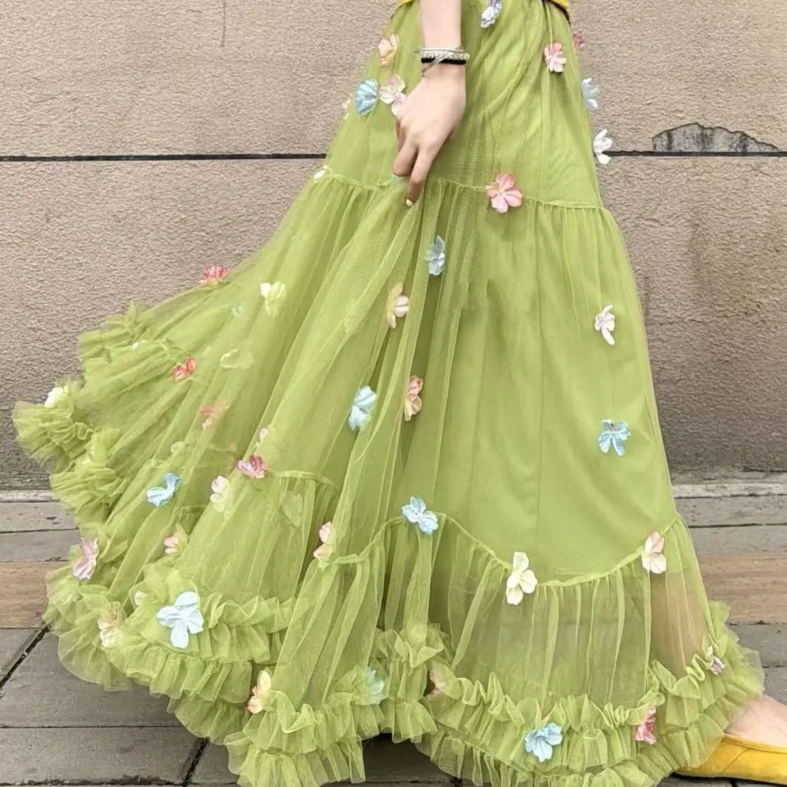 Big pendulum green design flower fluffy cake group women's summer new high waist sweet mesh skirt
Big pendulum green design flower fluffy cake group women's summer new high waist sweet mesh skirt