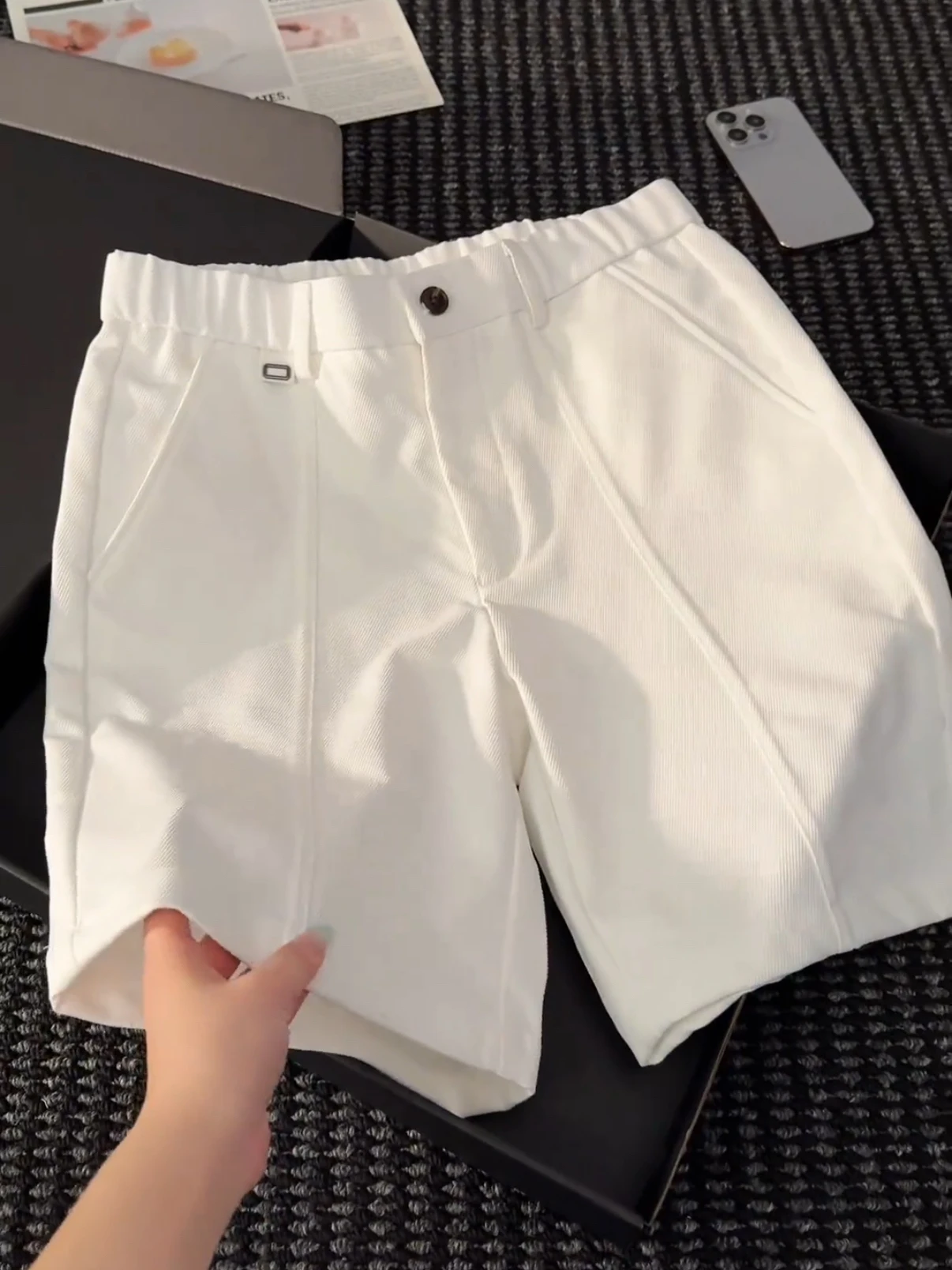 Summer New Plaid Semi-Elastic Waist Casual Shorts Men's High-End Business Simple Match Straight Five-Point West Pants
Summer New Plaid Semi-Elastic Waist Casual Shorts Men's High-End Business Simple Match Straight Five-Point West Pants