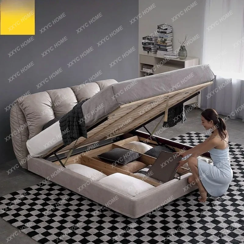 master bedroom fabric bed, simple modern soft bed
master bedroom fabric bed, simple modern soft bed
