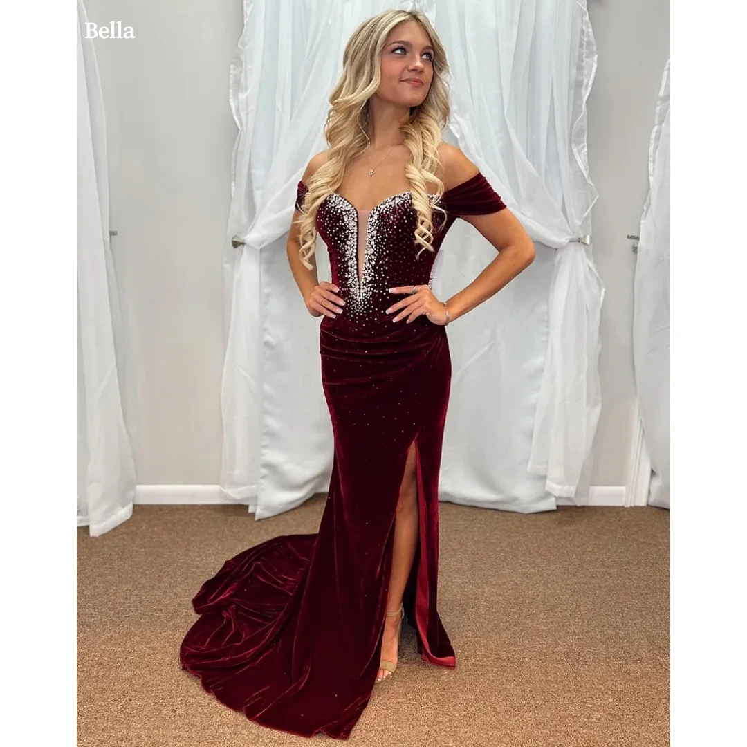 Bella Customized Burgundy Off Shoulder Heart Neck robes de soirée Rhinestone Velvet High Slit Train Mermaid Gown Elegant 2025
Bella Customized Burgundy Off Shoulder Heart Neck robes de soirée Rhinestone Velvet High Slit Train Mermaid Gown Elegant 2025
