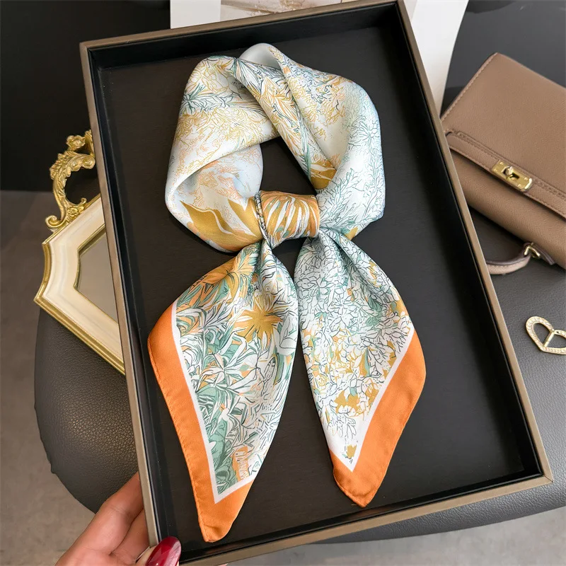 2026 New Korean Versiont Print Square Scarf Soft Satin Stylish Versatile Neck Scarf For Women Hairbands Headscarf Bandana
2026 New Korean Versiont Print Square Scarf Soft Satin Stylish Versatile Neck Scarf For Women Hairbands Headscarf Bandana