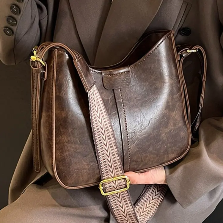 High - Quality Retro Women's Commuter Bag. Large - Capacity Shoulder and Cross - Body Design, Stylish and Versatile.
High - Quality Retro Women's Commuter Bag. Large - Capacity Shoulder and Cross - Body Design, Stylish and Versatile.