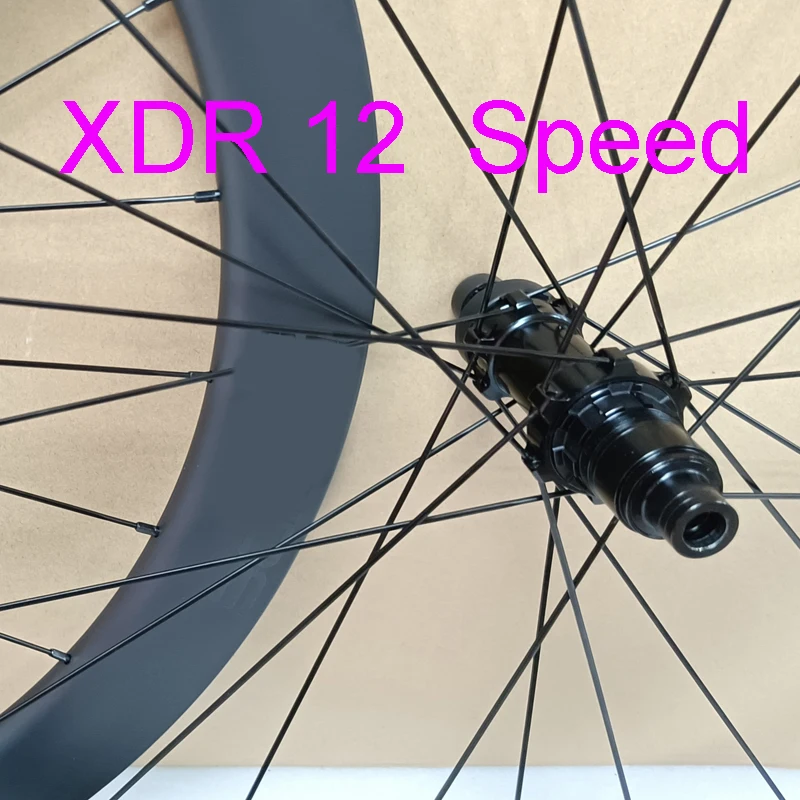 20 Colors Disc Brake 700C Bicycle Carbon Wheels 50mm White Decal Carbon Road Bike Wheelset Clincher 25mm Width
20 Colors Disc Brake 700C Bicycle Carbon Wheels 50mm White Decal Carbon Road Bike Wheelset Clincher 25mm Width