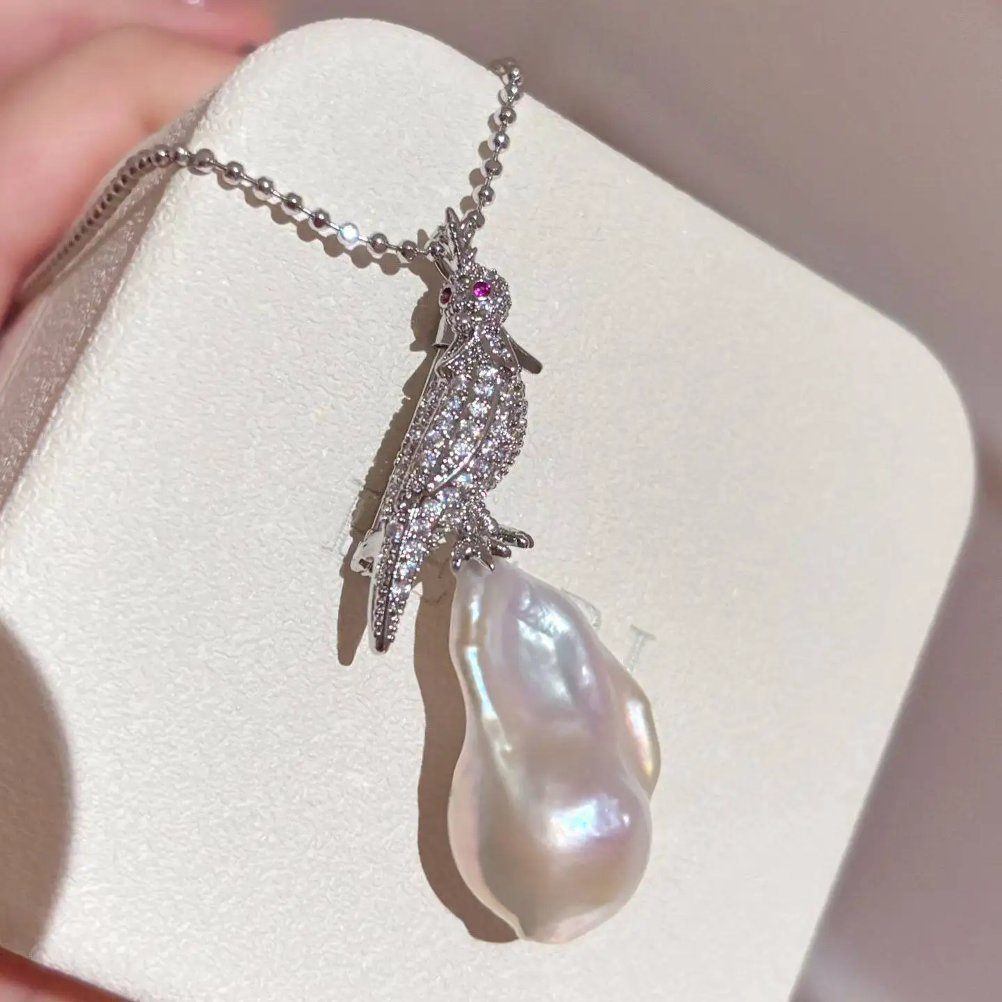 New Pearl Chest Flower Pendant Dual purpose Pendant Natural Pearl AAA11-12mm+Baroque 13-18mm Pendant 18in
New Pearl Chest Flower Pendant Dual purpose Pendant Natural Pearl AAA11-12mm+Baroque 13-18mm Pendant 18in