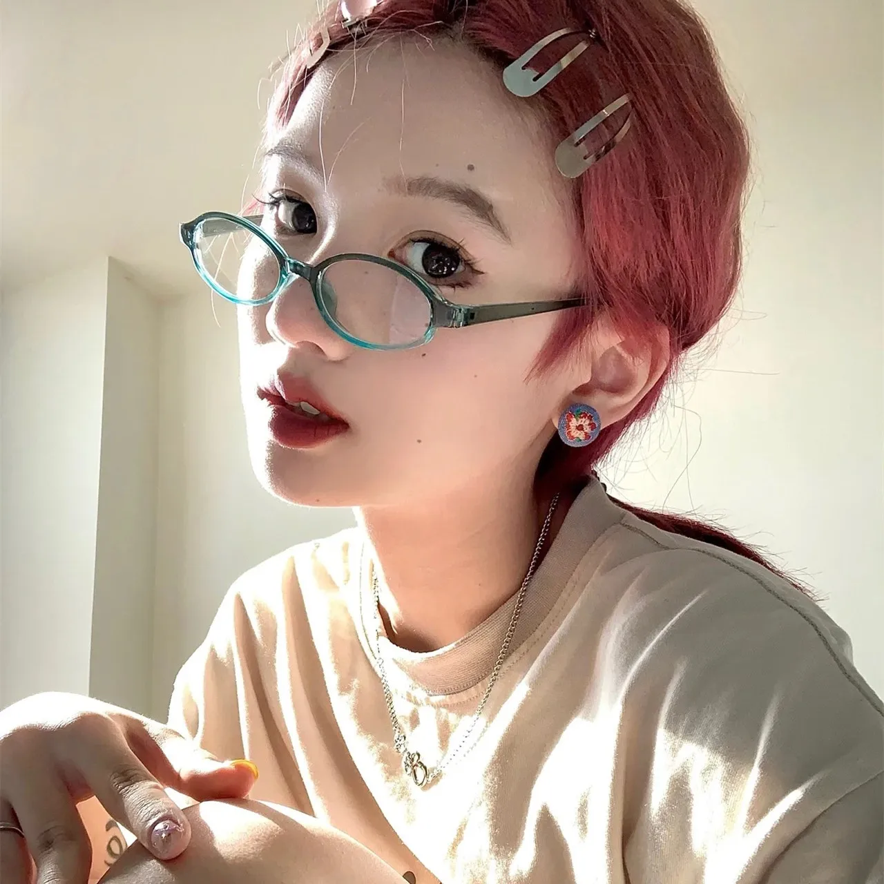 Y2K Women Retro Oval Myopia Glasses Red Green Frame Glass Fashion Eyewear Decorative Computer Anti-blue Eyeglasses Driving Очки
Y2K Women Retro Oval Myopia Glasses Red Green Frame Glass Fashion Eyewear Decorative Computer Anti-blue Eyeglasses Driving Очки