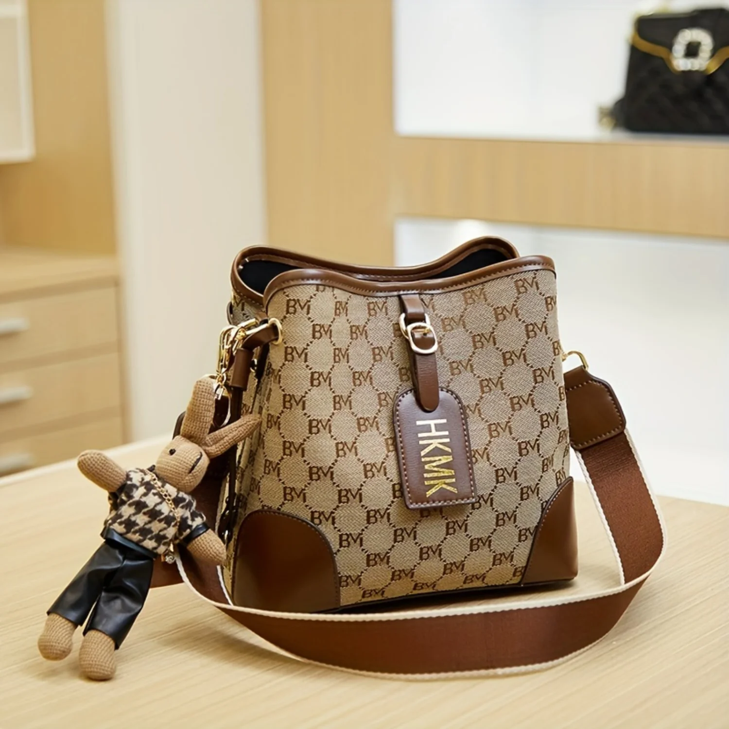 Luxury Letter Jacquard Bucket Bag, Retro Mini Crossbody Fashion Shoulder Handbag For Women - Elevate Your Style! Jacquemus bag
Luxury Letter Jacquard Bucket Bag, Retro Mini Crossbody Fashion Shoulder Handbag For Women - Elevate Your Style! Jacquemus bag