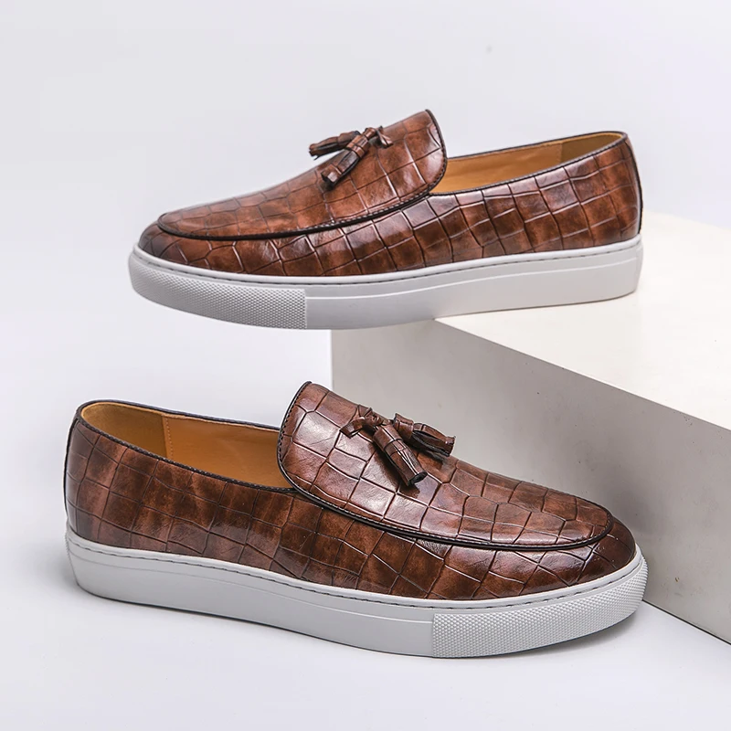 Fashion Luxury Tassle Slip On Loafers Men Shoes Board Soft Casual Leather Shoes Men Party Crocodile Pattern Shoes For Man Free
Fashion Luxury Tassle Slip On Loafers Men Shoes Board Soft Casual Leather Shoes Men Party Crocodile Pattern Shoes For Man Free