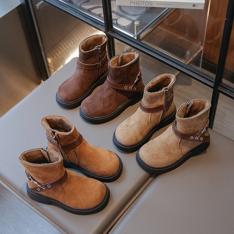 Girls thick-soled leather belt buckle short boots girl 2025 new high-quality boots
Girls thick-soled leather belt buckle short boots girl 2025 new high-quality boots