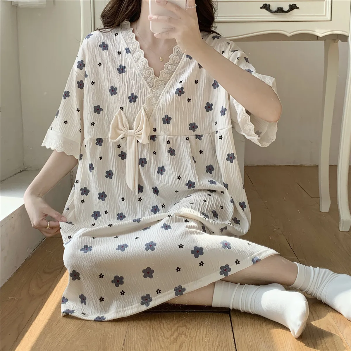Plus Size Floral Print Woman Satin Summer Nightgowns Nightdress Night Dresses Robe Lounge Lady Women Pijama Sleepwear Pj
Plus Size Floral Print Woman Satin Summer Nightgowns Nightdress Night Dresses Robe Lounge Lady Women Pijama Sleepwear Pj