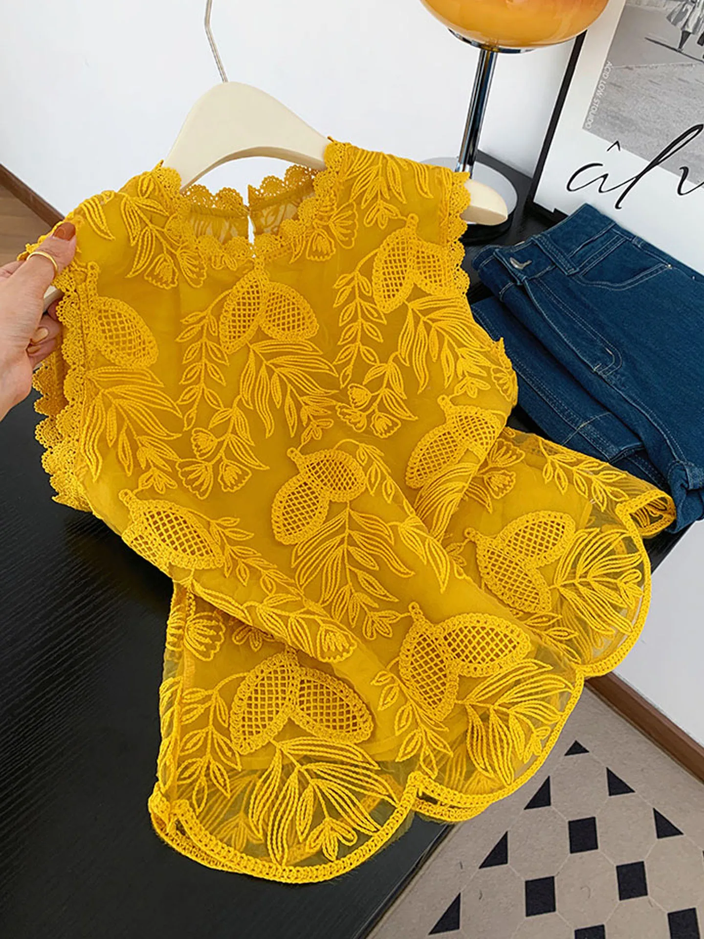 Ele Ретро круглый Ne вышитый крючок цветок Svel irt женский летний легкий роскошный свободный топ в Корейском стиле
Ele Ретро круглый Ne вышитый крючок цветок Svel irt женский летний легкий роскошный свободный топ в Корейском стиле