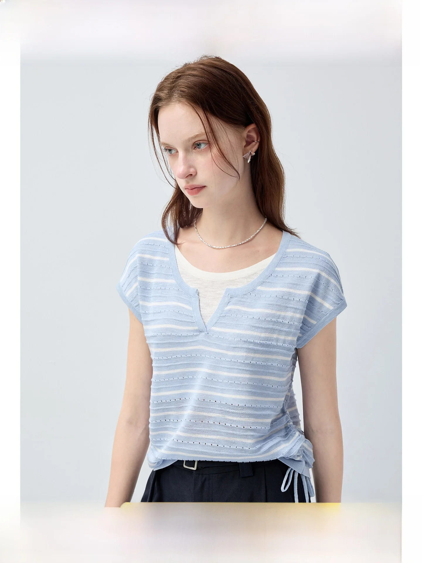 Large Size Women's Knitted Short Sleeve Bamboo Rayon T-Shirt Thin Summer Casual Top Fake Two-Piece Gown Standard Fit Korean S...
Large Size Women's Knitted Short Sleeve Bamboo Rayon T-Shirt Thin Summer Casual Top Fake Two-Piece Gown Standard Fit Korean S...