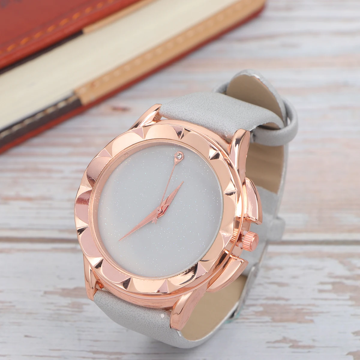 Elegant Quartz Watches Women Fashion Wrist Watch Bracelet Precise Timekeeping Stainless Steel Comfortable B Gifts
Elegant Quartz Watches Women Fashion Wrist Watch Bracelet Precise Timekeeping Stainless Steel Comfortable B Gifts