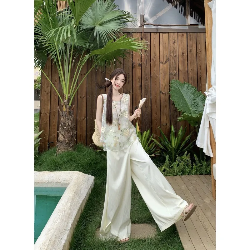 Women's New Chinese Style Floral Embroidered Top Wide Leg Pants 2-Piece Set
Women's New Chinese Style Floral Embroidered Top Wide Leg Pants 2-Piece Set