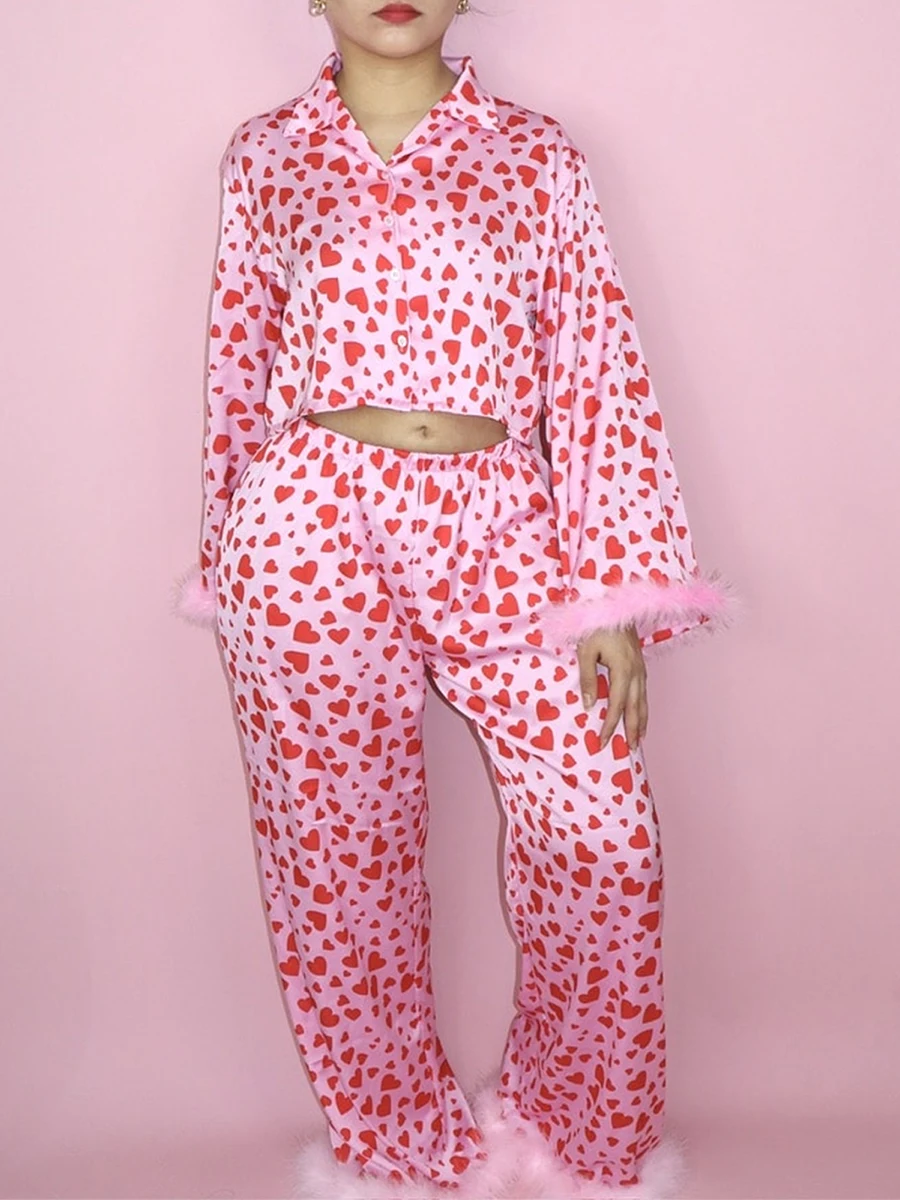 Women s Valentine s Day Pajamas Set Satin Silk Heart Love Printed PJ Sets Button Down Long Sleeve 2 Piece Sleepwear
Women s Valentine s Day Pajamas Set Satin Silk Heart Love Printed PJ Sets Button Down Long Sleeve 2 Piece Sleepwear