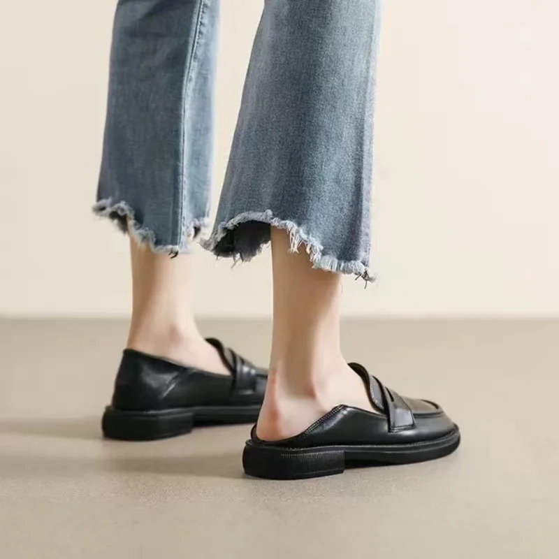 Slip-On Flats Suitable for Commuting and Casual Wear Minimalist Design Mother's Shoes Women's Soft Sole Loafers - Comfortable
Slip-On Flats Suitable for Commuting and Casual Wear Minimalist Design Mother's Shoes Women's Soft Sole Loafers - Comfortable