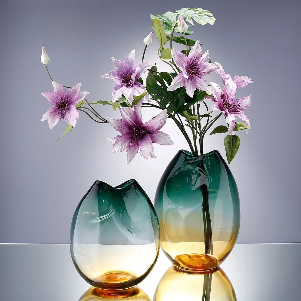 Two-color gradual change glass vase home advanced sense color hydroponic flower arrangement ornament vase
Two-color gradual change glass vase home advanced sense color hydroponic flower arrangement ornament vase