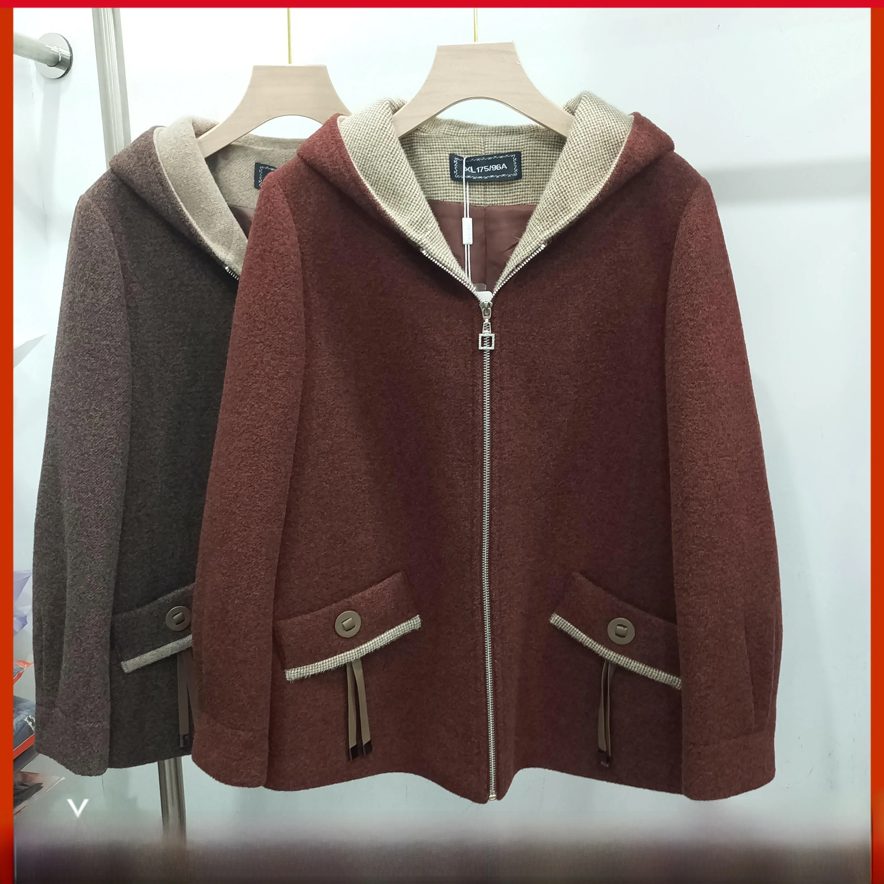 Warm Woolen Coat with Hood Autumn Thoughts Song 8825A126 Korean Style New Winter Outerwear for Mom Straight Cut Long Sleeve
Warm Woolen Coat with Hood Autumn Thoughts Song 8825A126 Korean Style New Winter Outerwear for Mom Straight Cut Long Sleeve
