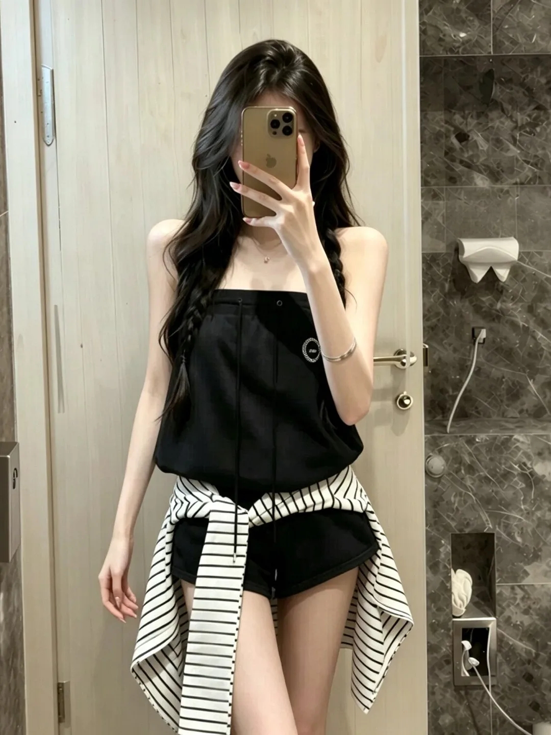 American Hot Girl Black Tube Top Low Waist Jumpsuit Women's Summer Slimming Fashion Casual Wear Short Pants One-Piece Suit
American Hot Girl Black Tube Top Low Waist Jumpsuit Women's Summer Slimming Fashion Casual Wear Short Pants One-Piece Suit