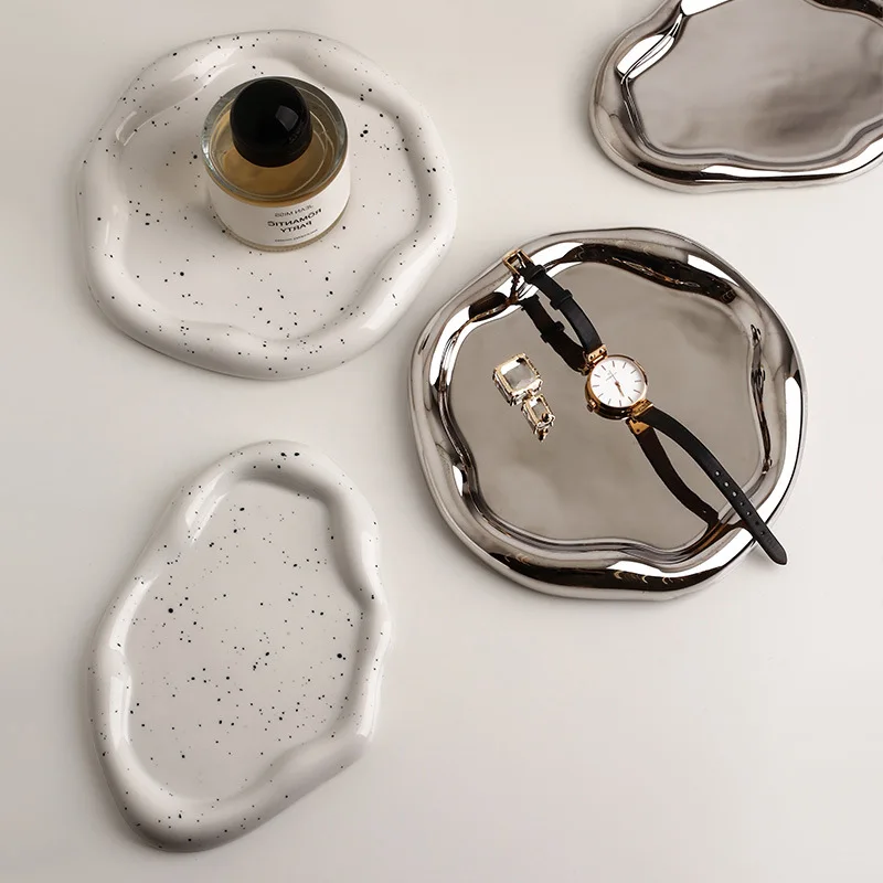 Silver Ceramic Tray Jewelry Plate Key Storage Tray Display Tray DecorationinsWind Ornaments
Silver Ceramic Tray Jewelry Plate Key Storage Tray Display Tray DecorationinsWind Ornaments