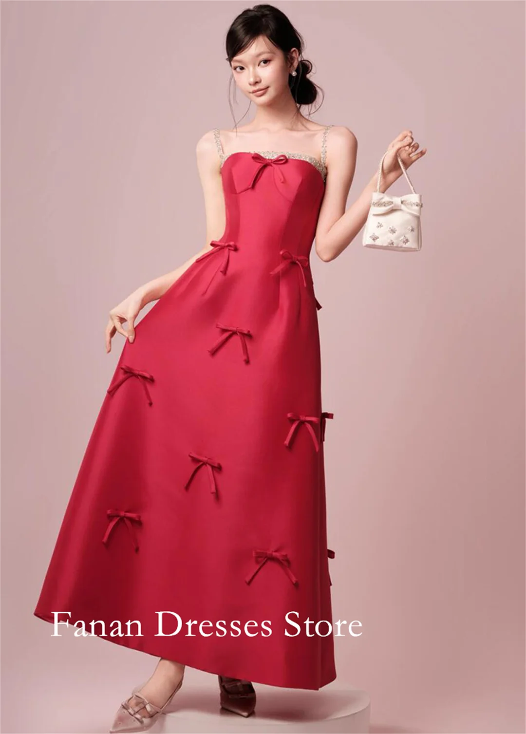 FANAN Корейские атласные красные свадебные платья без бретелек с блестками без рукавов и бантом 웨딩드레스 Красивые платья невесты по индивидуальному заказу
FANAN Корейские атласные красные свадебные платья без бретелек с блестками без рукавов и бантом 웨딩드레스 Красивые платья невесты по индивидуальному заказу