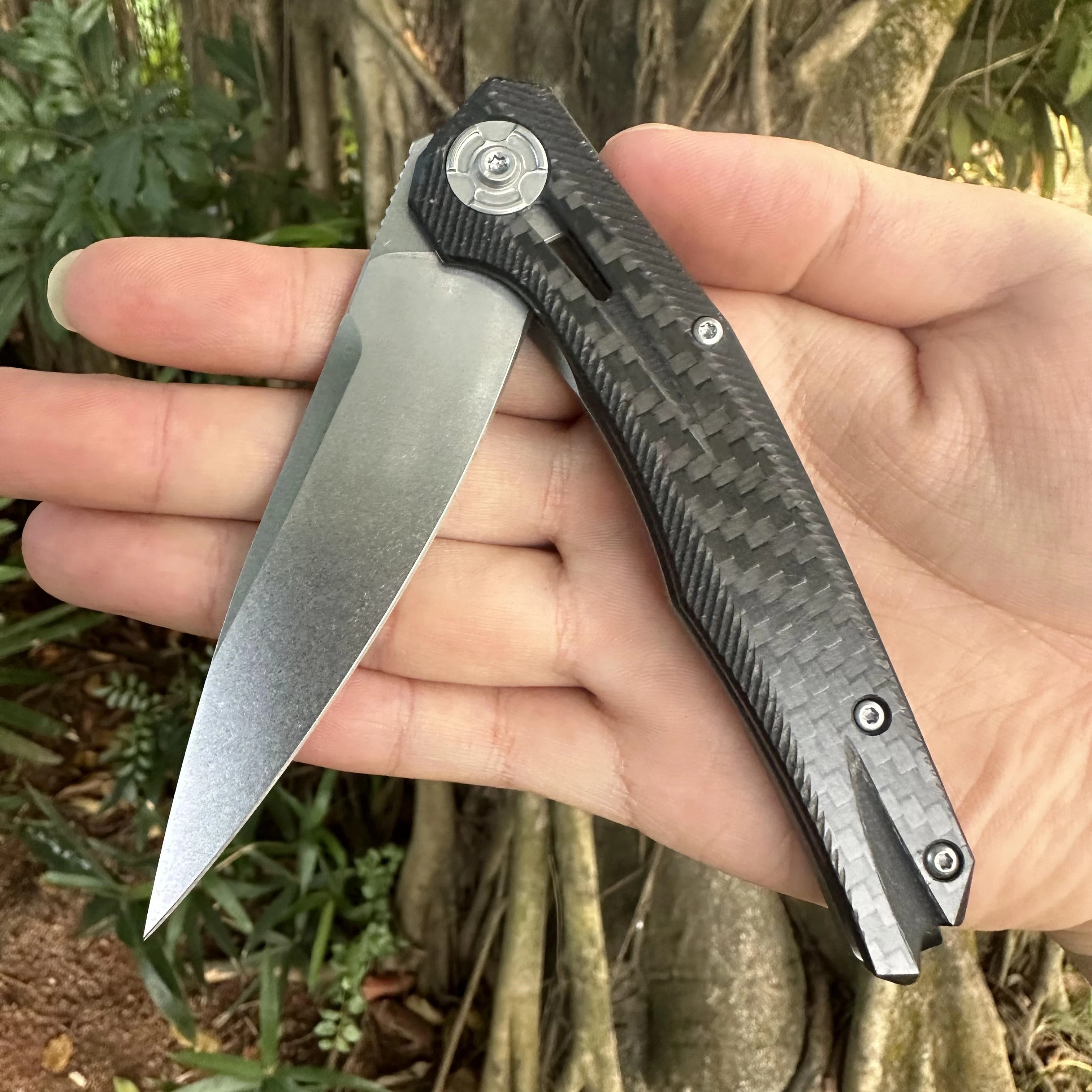 Steel Rose Handmade Folding Knife Sharp D2 Blade Carbon Fiber Handle Ball Bearing Fast Opening Portable Outdoor EDC Knife
Steel Rose Handmade Folding Knife Sharp D2 Blade Carbon Fiber Handle Ball Bearing Fast Opening Portable Outdoor EDC Knife