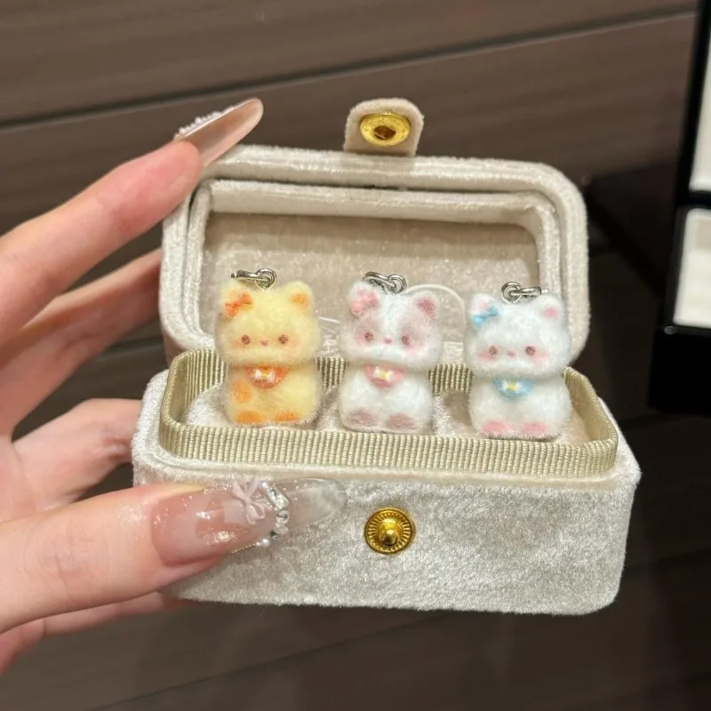 3D флокированный милый кот брелок с мультяшным животным брелок для ключей сумка Шарм ремешок для телефона кулон для женщин девочек пара подарочные аксессуары
3D флокированный милый кот брелок с мультяшным животным брелок для ключей сумка Шарм ремешок для телефона кулон для женщин девочек пара подарочные аксессуары