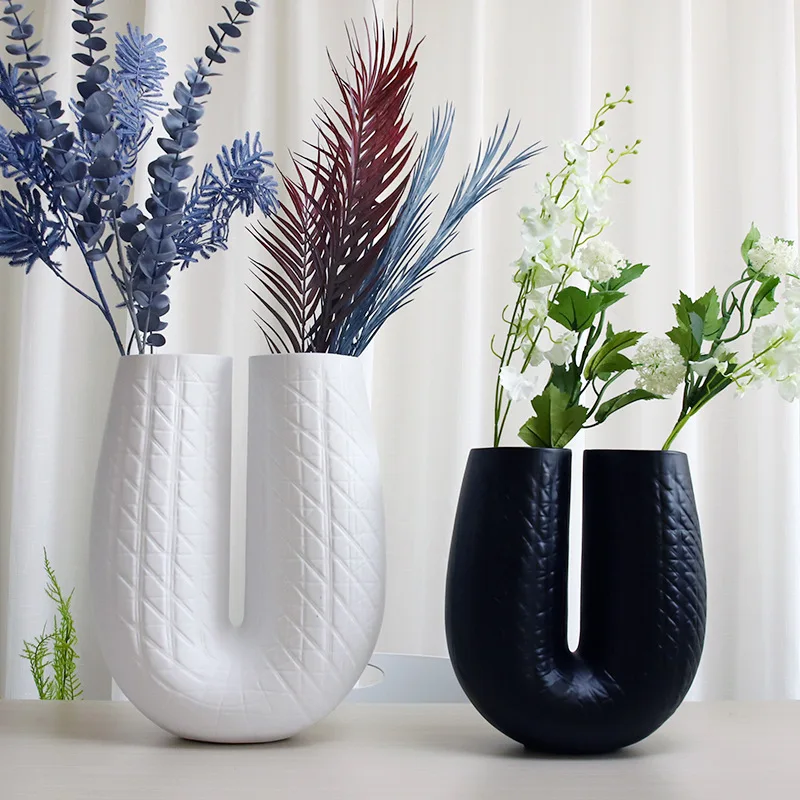 U-shaped Vase Dried Flower Flower Arrangement Accessories Nordic Light Luxury Resin Crafts Decoration Living Room Decoration
U-shaped Vase Dried Flower Flower Arrangement Accessories Nordic Light Luxury Resin Crafts Decoration Living Room Decoration