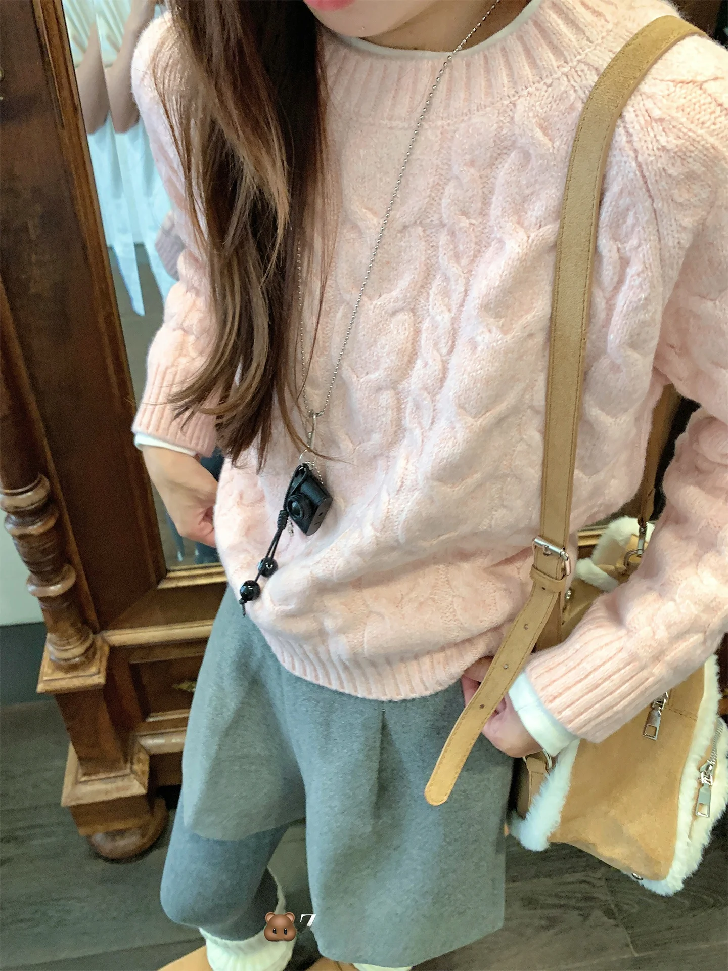 Pink Knitted Sweater Women's round Ne Inner Wear Twist Design Loose Fit Autumn Winter Faion Casual Sle Comfortable Top
Pink Knitted Sweater Women's round Ne Inner Wear Twist Design Loose Fit Autumn Winter Faion Casual Sle Comfortable Top